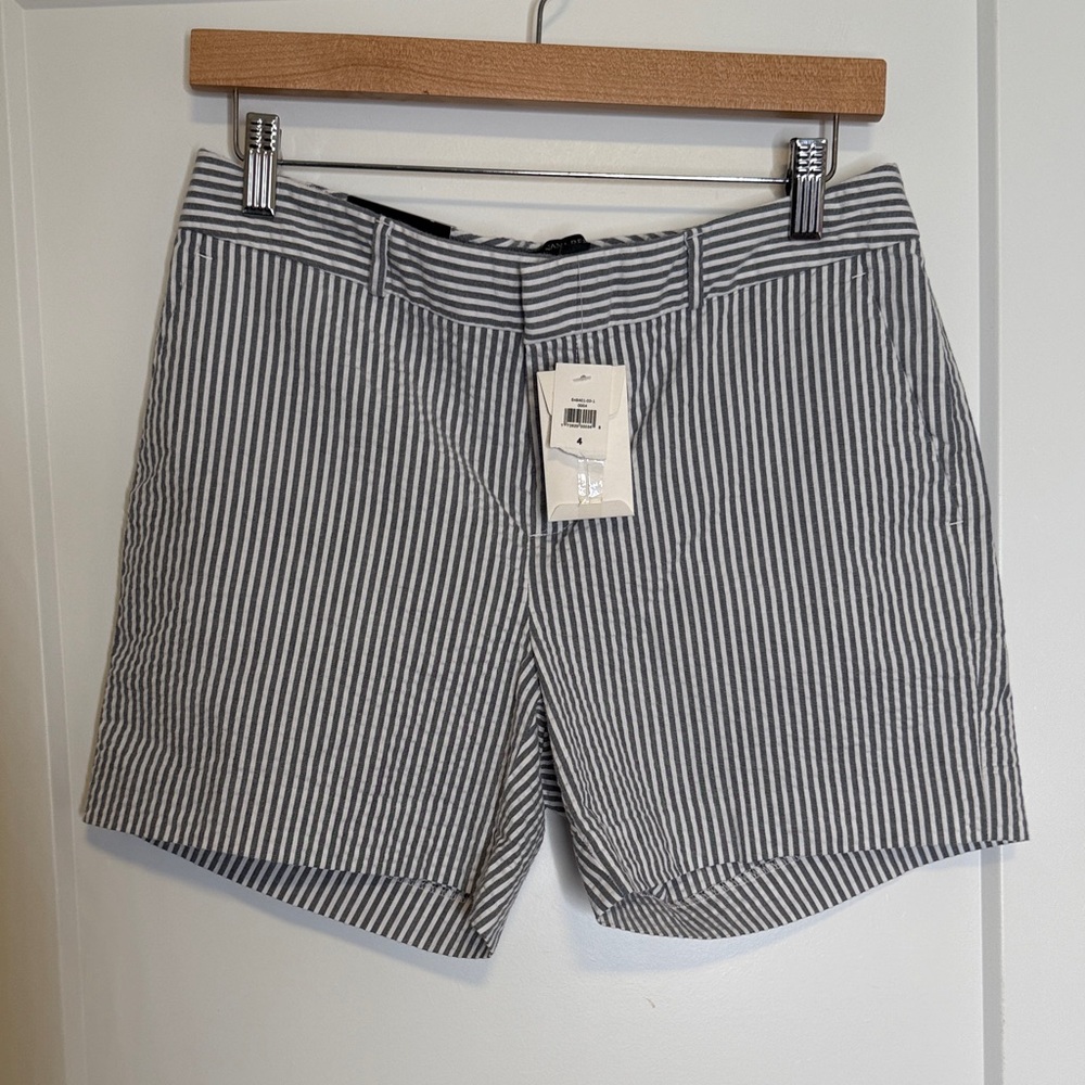 Banana Republic Seersucker 5” Shorts -‎ Size 4